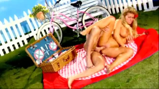Sophia rossi fucks again! new video 2010!